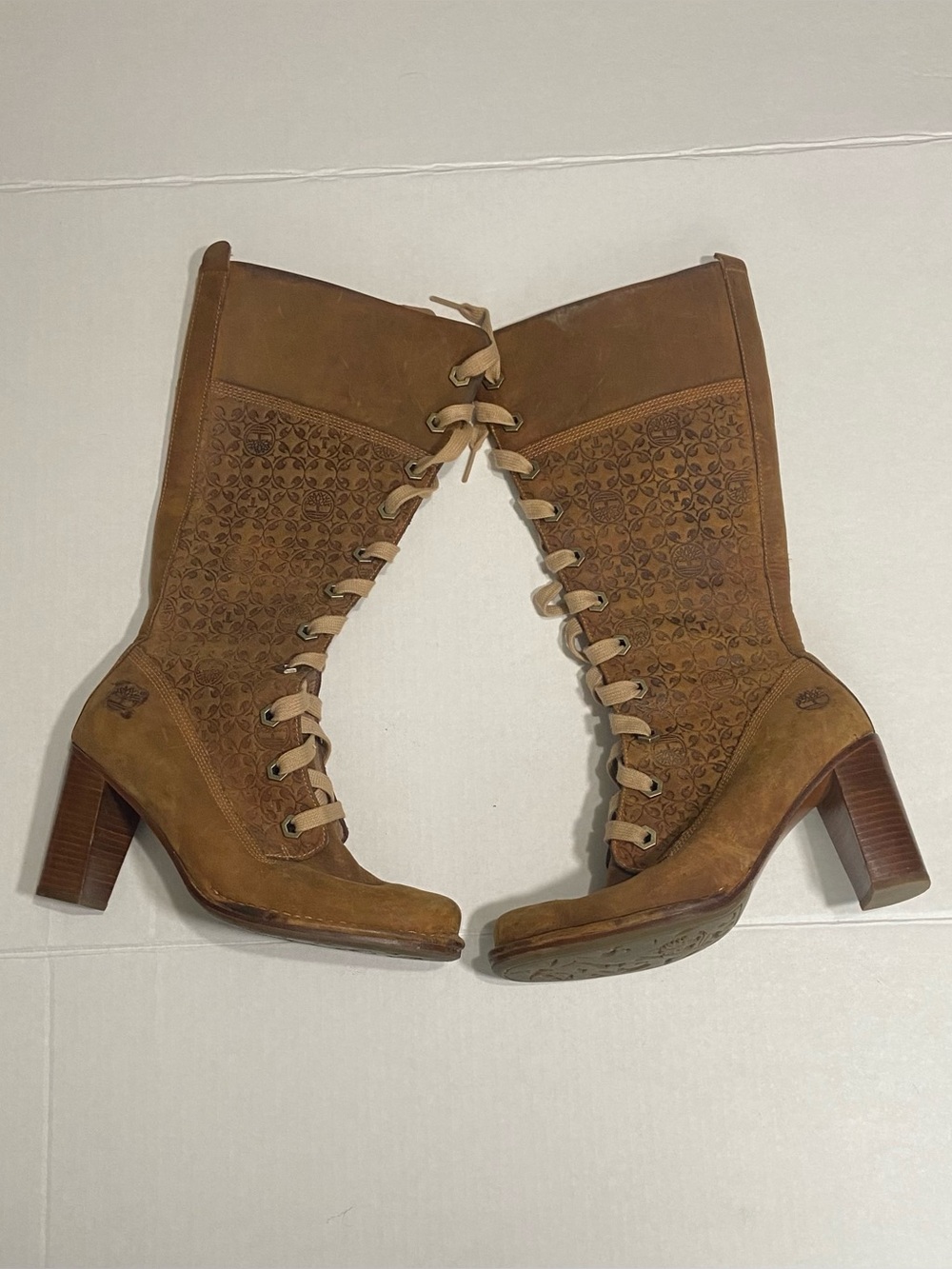 Vintage Timberland Embossed Leather Tall Heeled Boots Womens 7M Wheat Tan Zip⁠